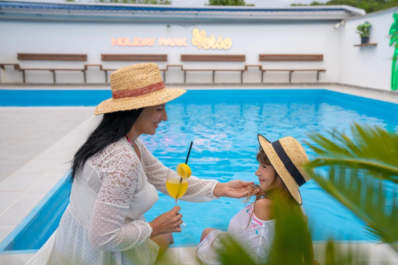 Holiday Park Verse Ulcinj Eksteriør bilde